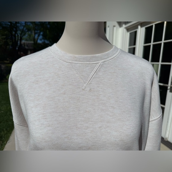 SPANX AIRESSENTIALS WOMEN’S OATMEAL HEATHER CREW NECK SWEATSHIRT Size S/P - Picture 3 of 10